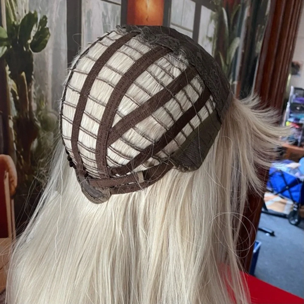 NEW IN Platinum whiteBlonde wig with ashy light roots
